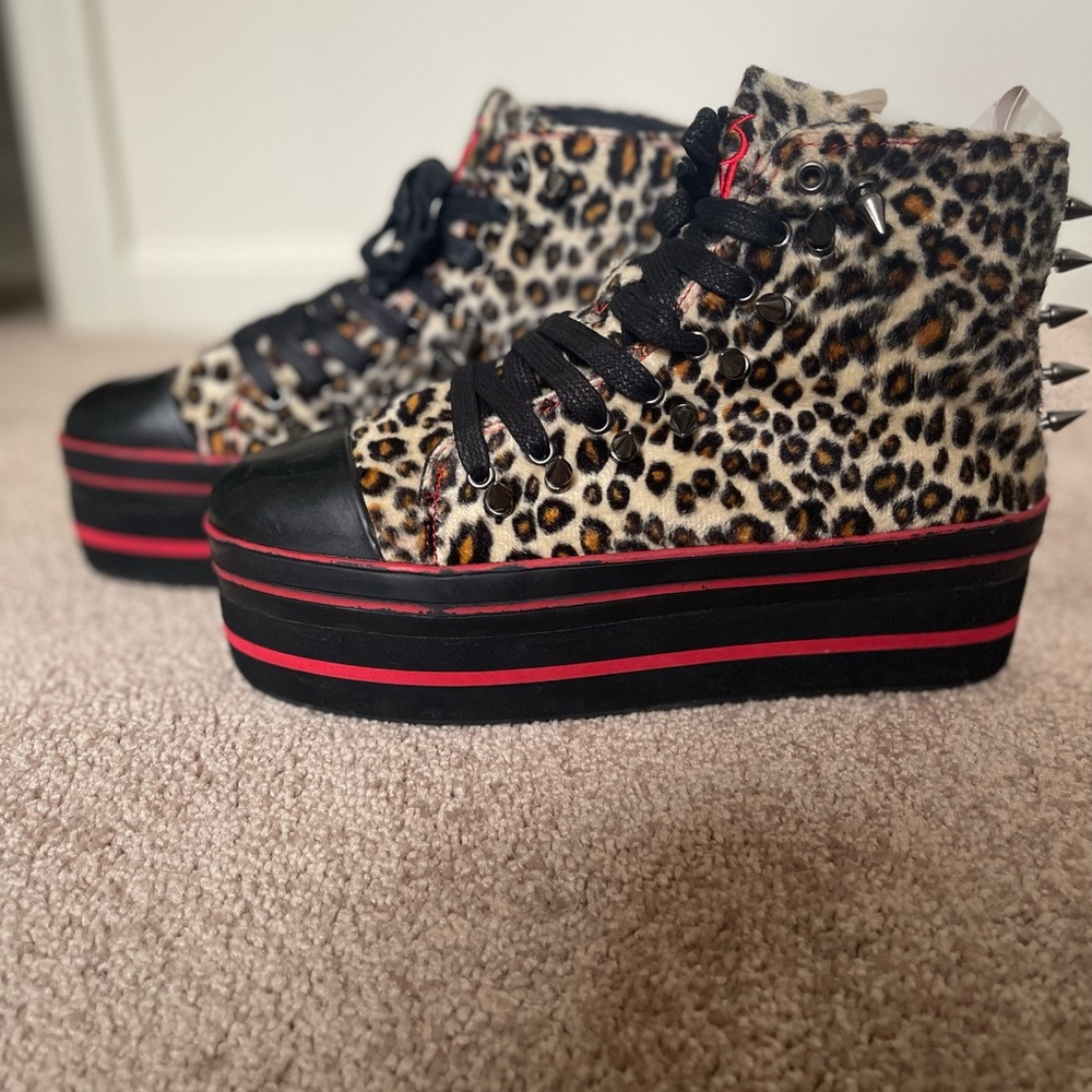 YRU Platform Spiked Cheetah Shoes Size 10